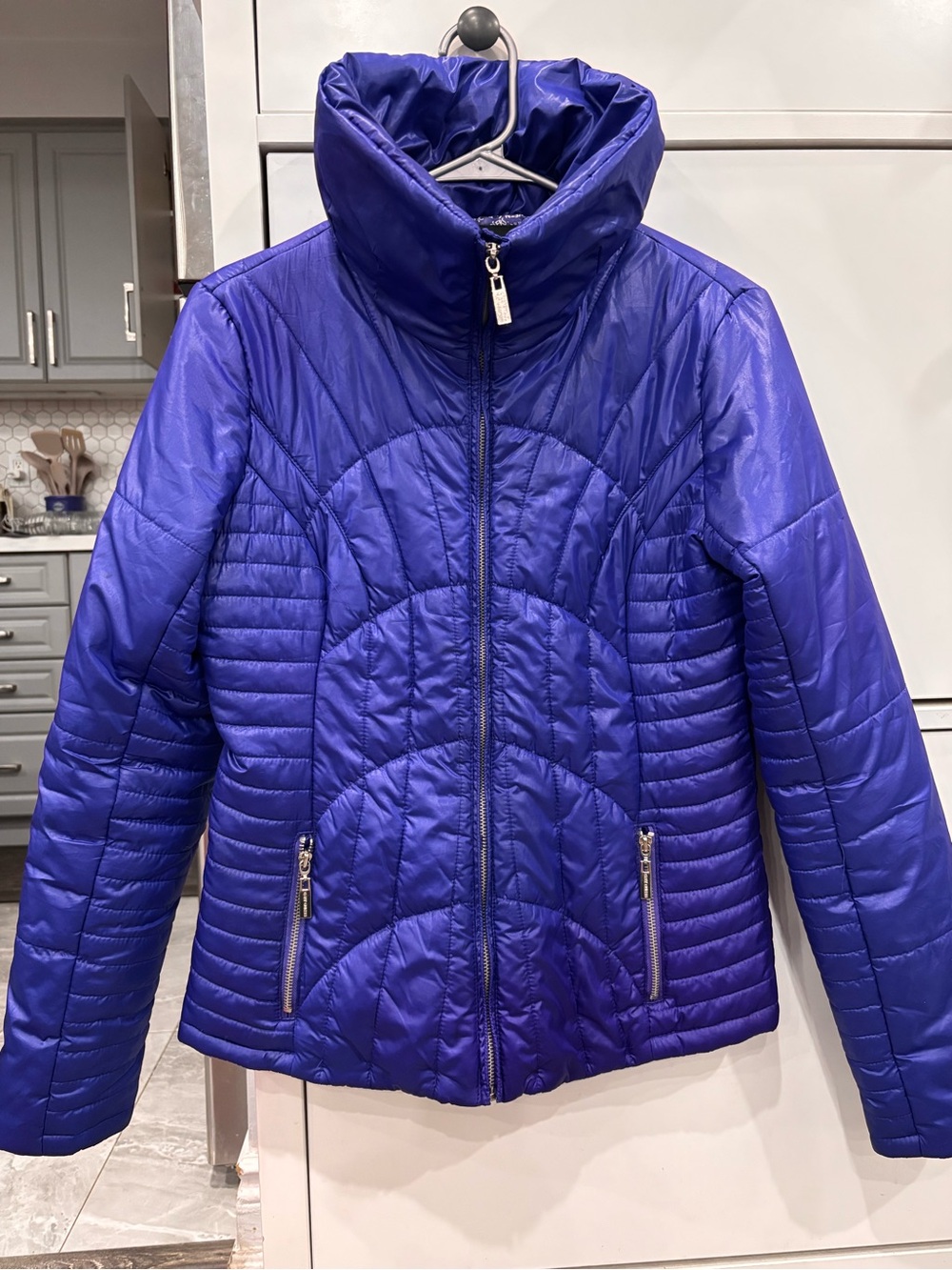 GUESS Women's Quilted Puffer Jacket - Blue